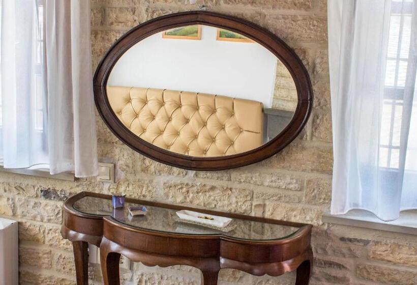 Трехместный Номер Deluxe, Gioraldi Art