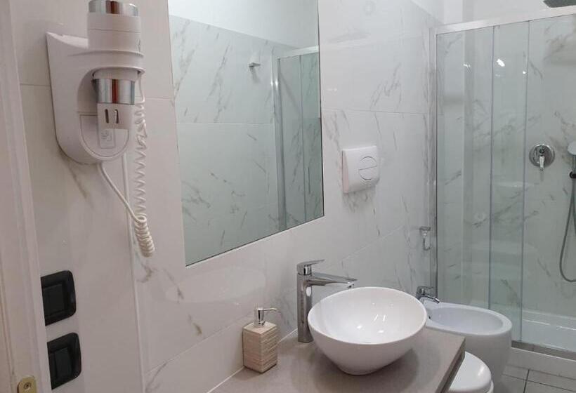 اتاق استاندارد چهار تخته, Guest House Piazza Carmine