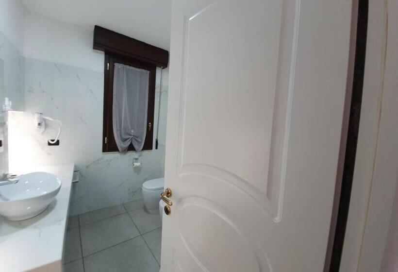 اتاق راحتی سه تخته, Guest House Piazza Carmine