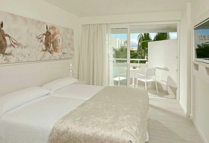 패밀리 룸 풀장 전망, Iberostar Waves Cristina