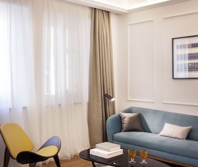 سوییت جونیور, One Shot Palacio Reina Victoria 04
