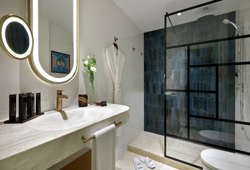 Quarto Superior, Hard Rock Hotel Marbella