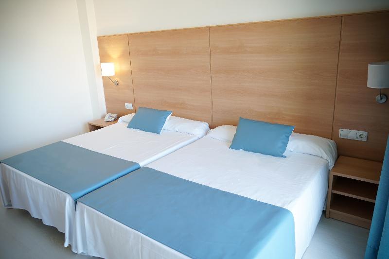 Dört Kişilik Standart Oda, Ibersol Playa Dorada