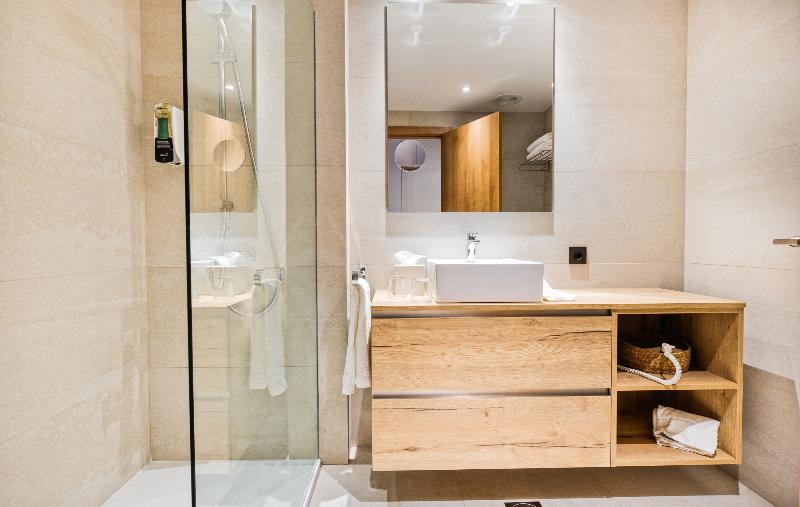 Quarto standard, Sb Corona Tortosa