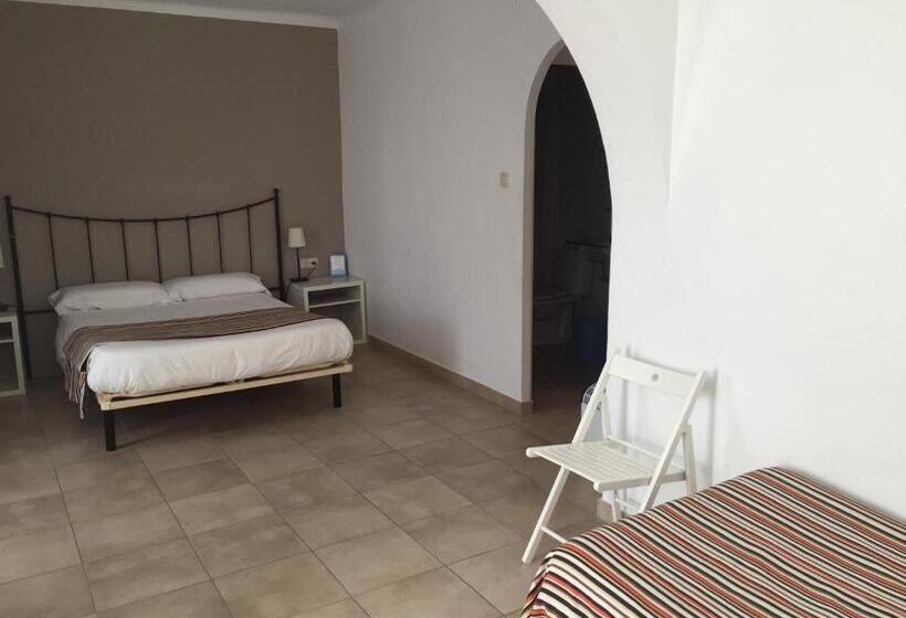 اتاق استاندارد چهار تخته, Casa Del Mar Hotel & Apartaments