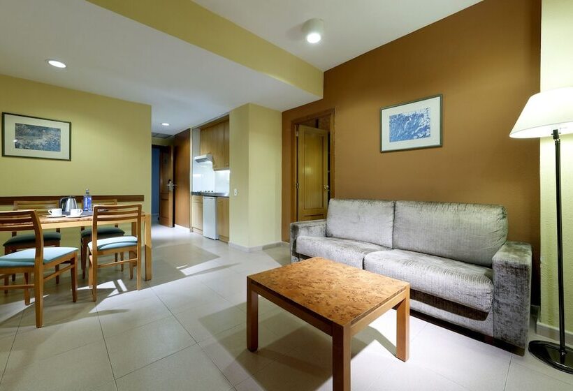 家庭间, Hesperia Sant Joan