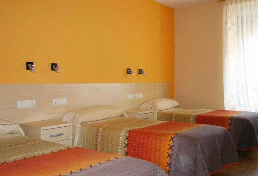 اتاق استاندارد چهار تخته, Hostal Hispanico I