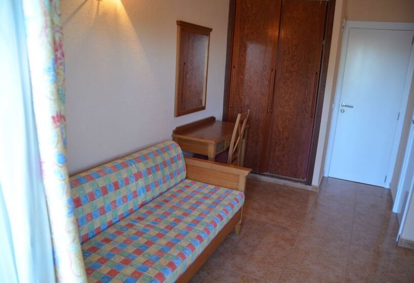 标准三人间, Hostal Neptuno