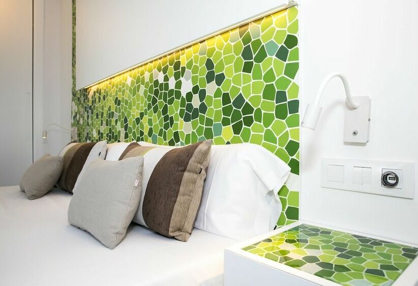 Полулюкс, Livvo Anamar Suites