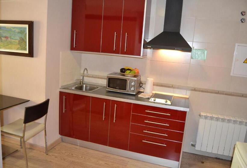 スタンダードスタジオ, Apartamentos Don Juan I