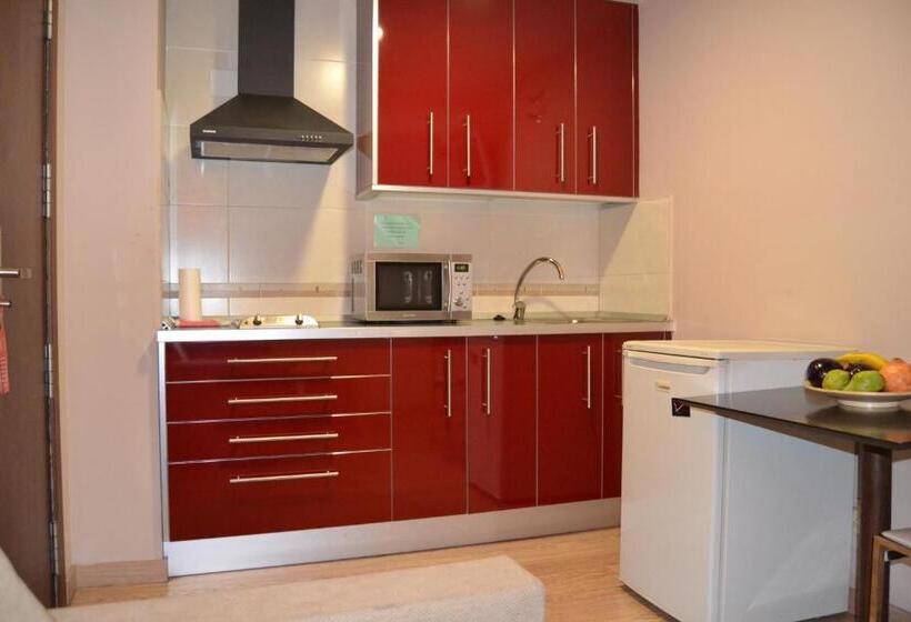 スタンダードスタジオ, Apartamentos Don Juan I