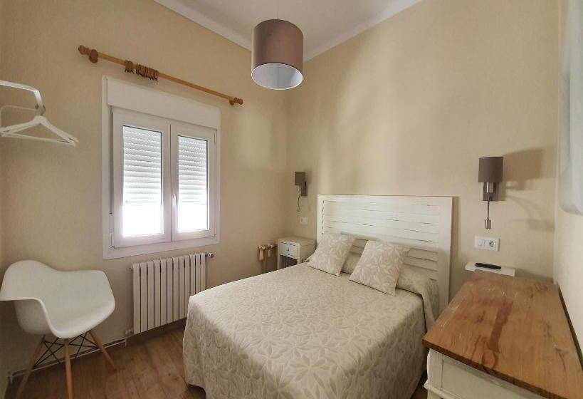 غرفة قياسية, Hostal Canigó
