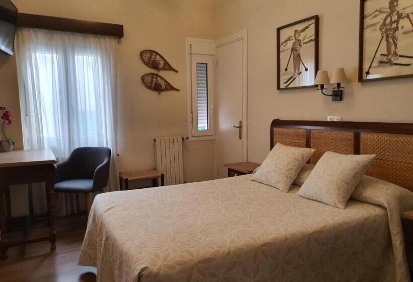 غرفة قياسية فردية, Hostal Canigó