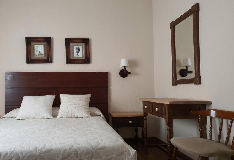 Номер Стандарт, Hostal Canigó