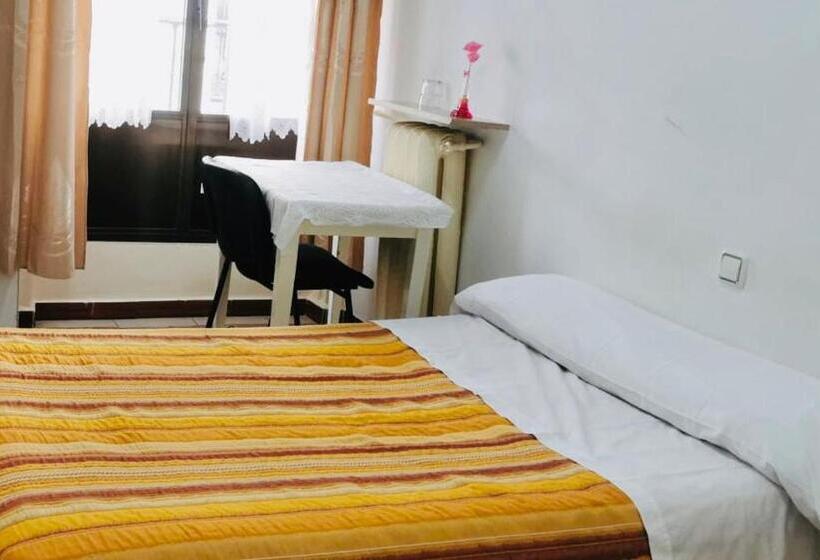اتاق استاندارد با سرویس بهداشتی مشترک, Hostal Ruano