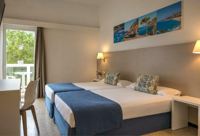 חדר סטנדרט לארבעה, htop Caleta Palace