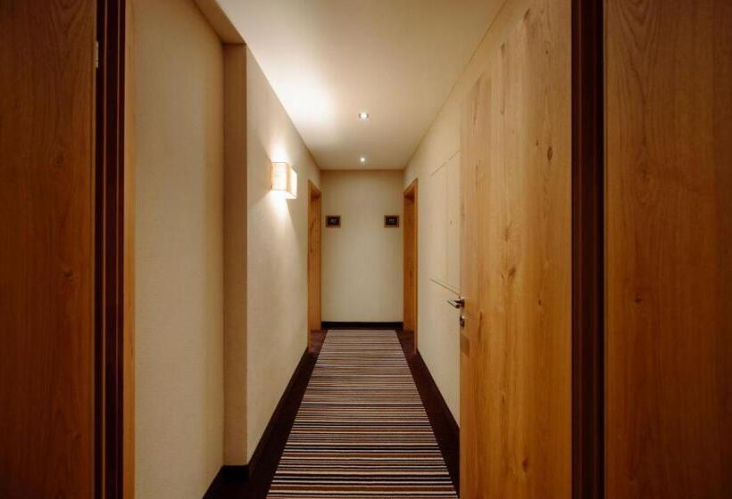 Семейный Номер Deluxe, Das Gemütliche Dorfhotel Kaltenhauser
