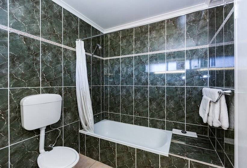 اتاق لوکس, Elkira Court Motel