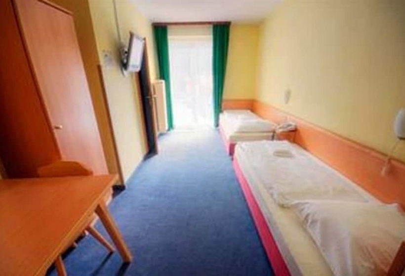اتاق استاندارد, Euro Youth Hotel & Krone