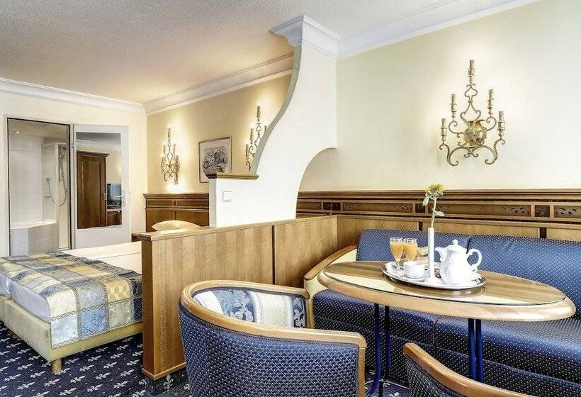 Family Suite, Mondschein