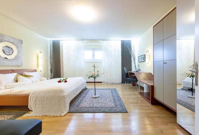 デラックススイート, Schlosshotel Rosenau Superior