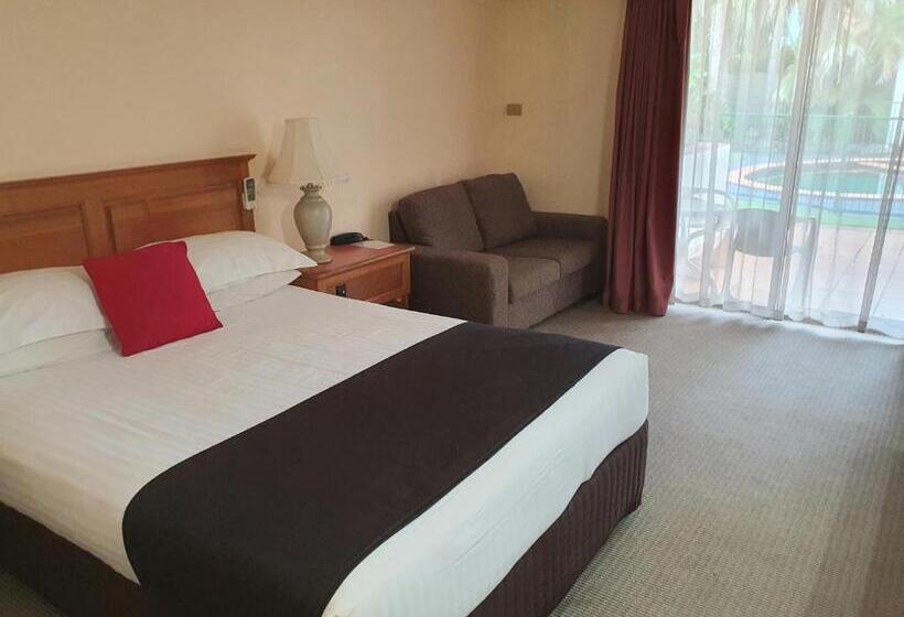 Номер Стандарт Вид на Бассейн, Mcnevins Maryborough Motel