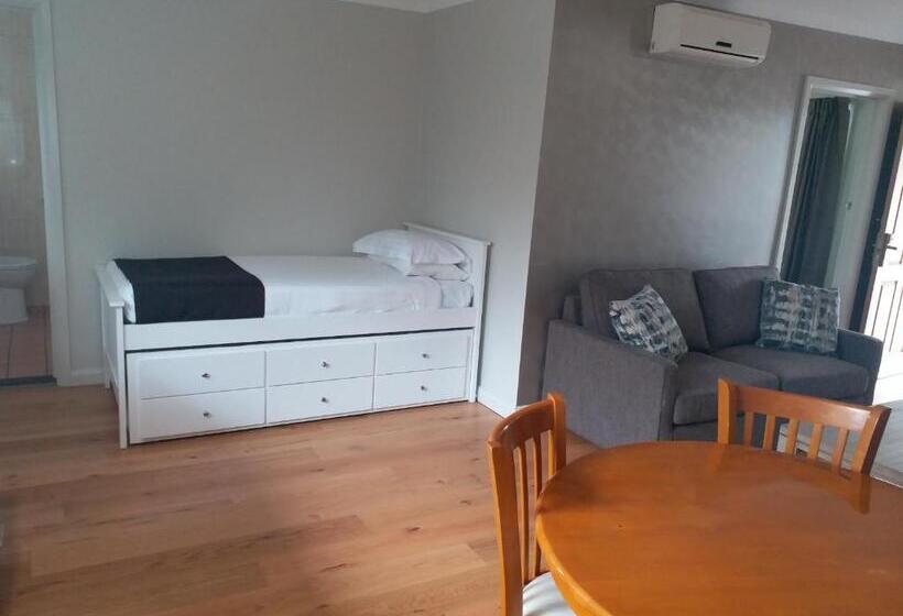 Family Suite, Mcnevins Maryborough Motel