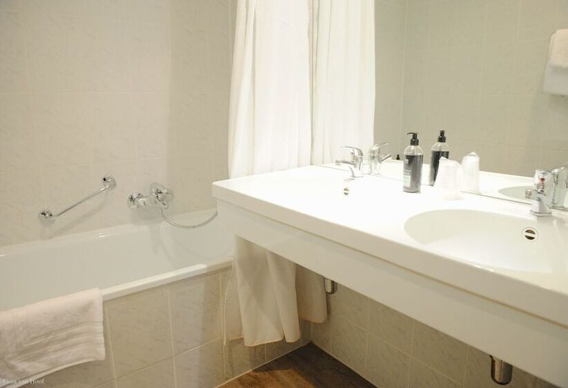 اتاق استاندارد, 9hotel Chelton