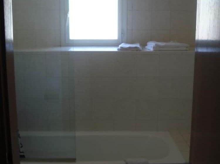 استودیوی استاندارد, Aparthotel Llempó
