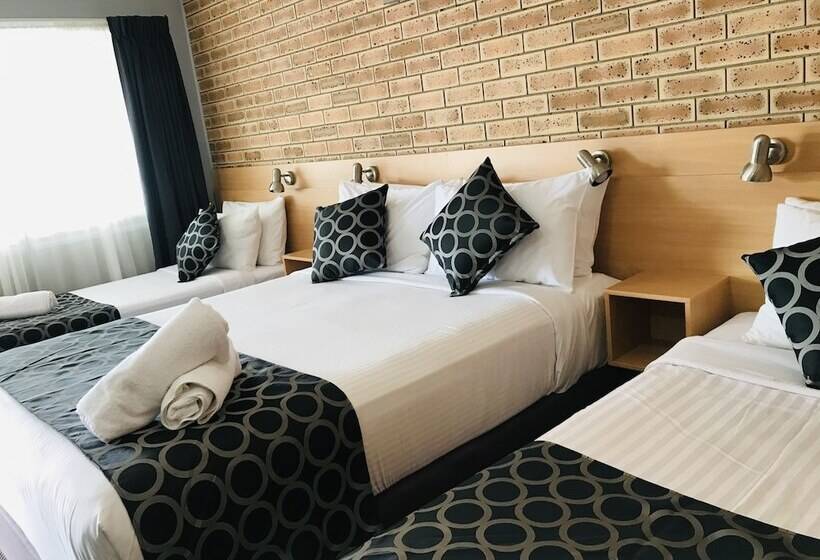 패밀리 룸, Jumbuck Motor Inn