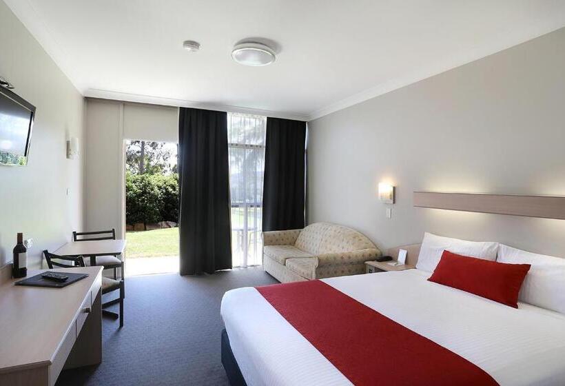 Номер Стандарт Вид на Бассейн, Econo Lodge Gateway Tamworth