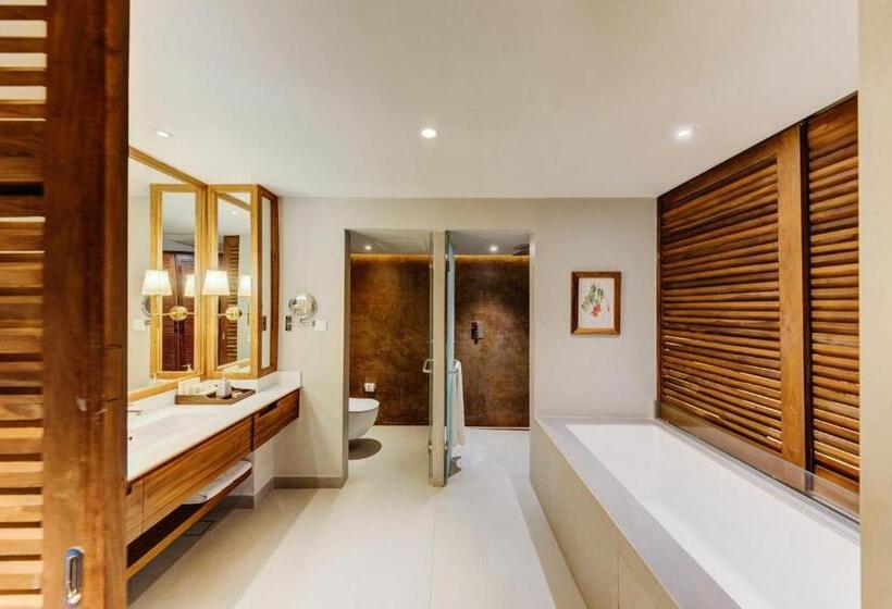 Premium room with terrace, Cinnamon Bentota Beach   Signature Selection