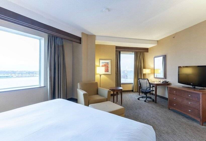 景色の見えるダブルベッドスタンダードルーム, Hilton Saint John