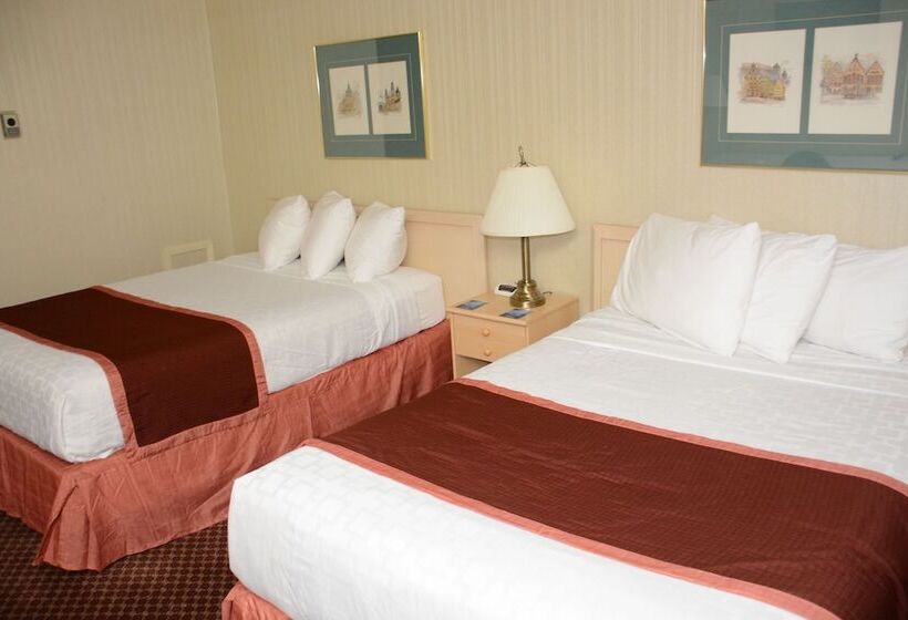 غرفه قياسيه سريرين مزدوجين, Travelodge By Wyndham Lethbridge