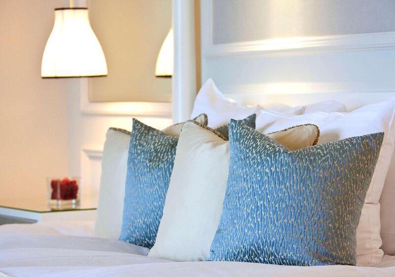 Номер Стандарт Вид на Озеро, Fairmont Le Montreux Palace