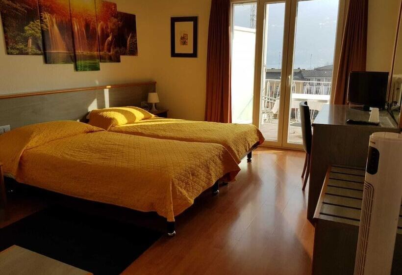 Standart Oda, Garni Montaldi