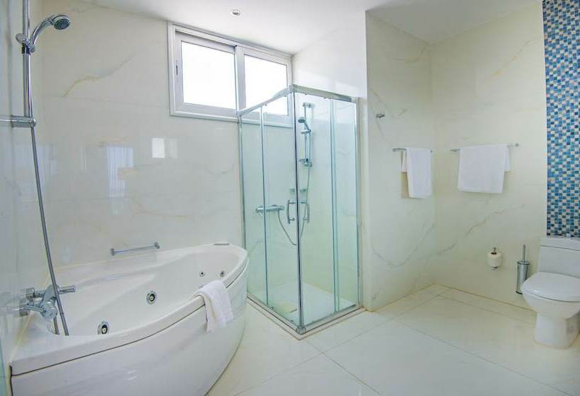 Полулюкс с Бассейном, Dome Beach Marina Hotel & Resort