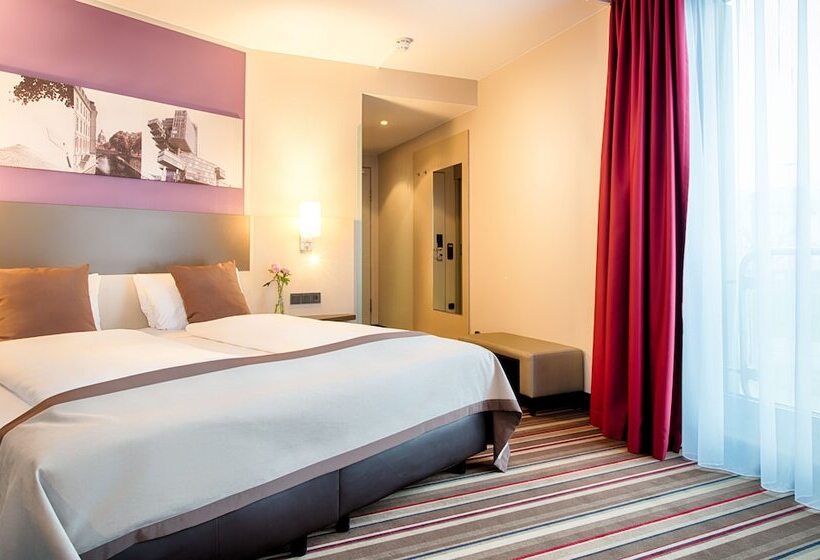 Номер Superior, Leonardo Hotel Hannover Airport