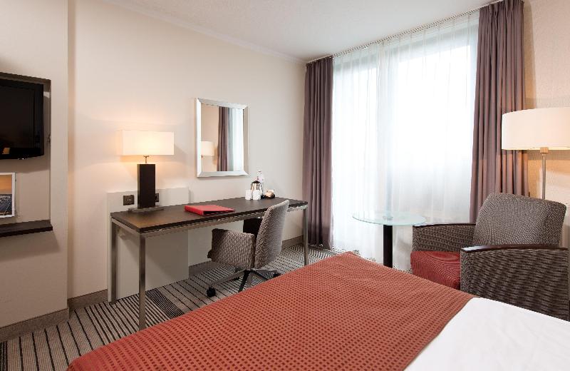 Номер Superior, Leonardo Hotel Hannover Airport