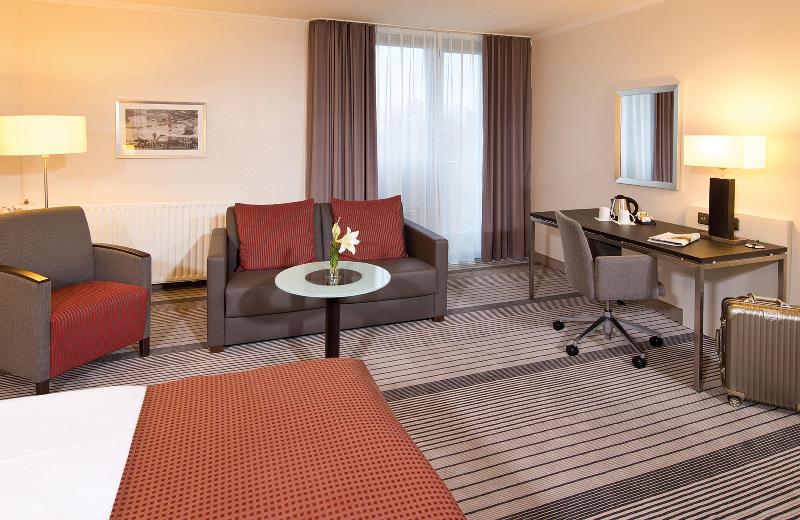 Номер Superior, Leonardo Hotel Hannover Airport