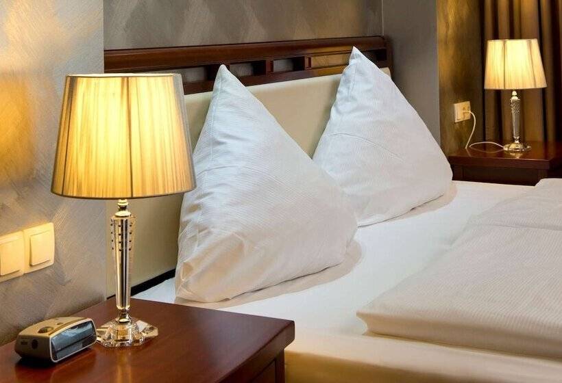 Номер Deluxe, Wyndham Garden Kassel