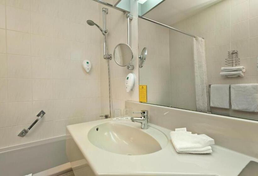 Номер бизнес-класса, Wyndham Garden Kassel