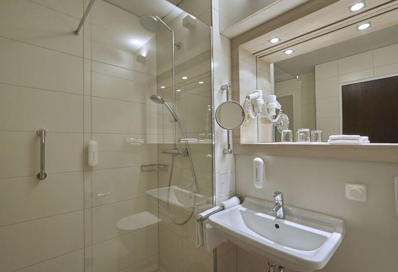 Номер Комфорт, H+ Hotel Bad Soden