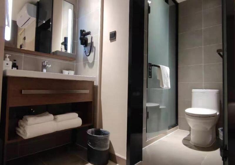 Номер Стандарт, Maritim Hotel Am Schlossgarten