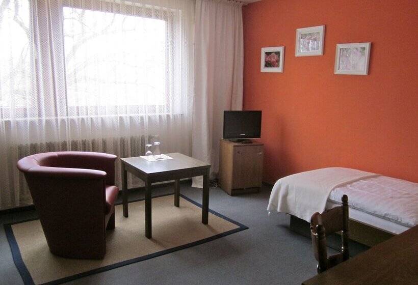 스탠다드 트리플 룸, Stadt Gernsbach