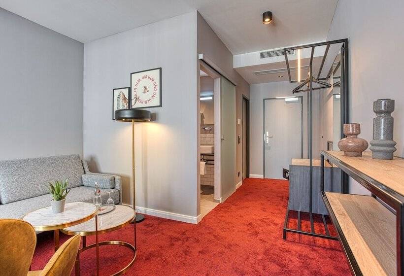 Номер Стандарт Трехместный, Centro Hotel Stern, Trademark Collection By Wyndham