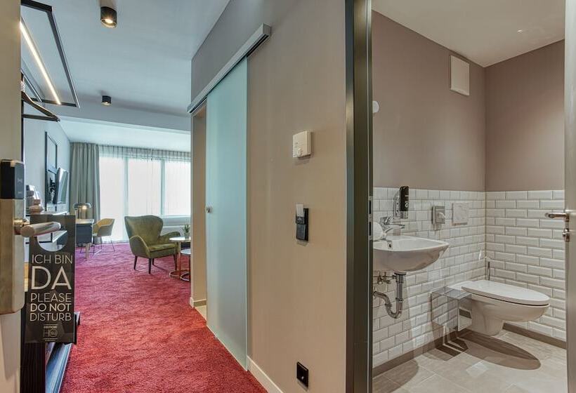 Четырехместный Номер Стандарт, Centro Hotel Stern, Trademark Collection By Wyndham