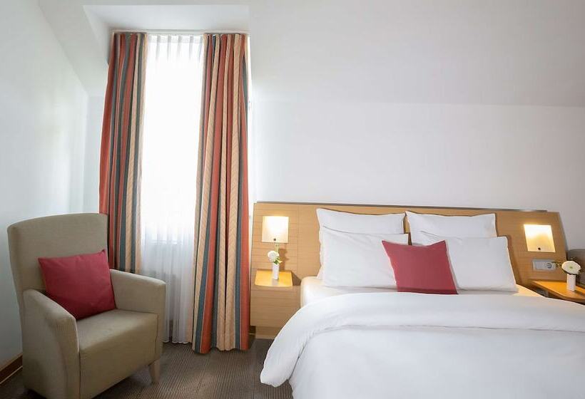 Номер Комфорт, Dorint Hotel Würzburg