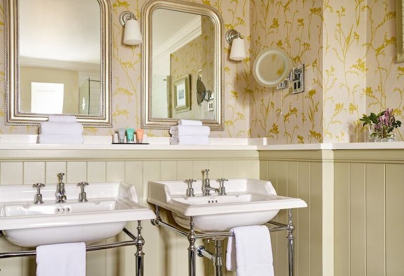 Полулюкс, Ballygarry Estate Hotel & Spa