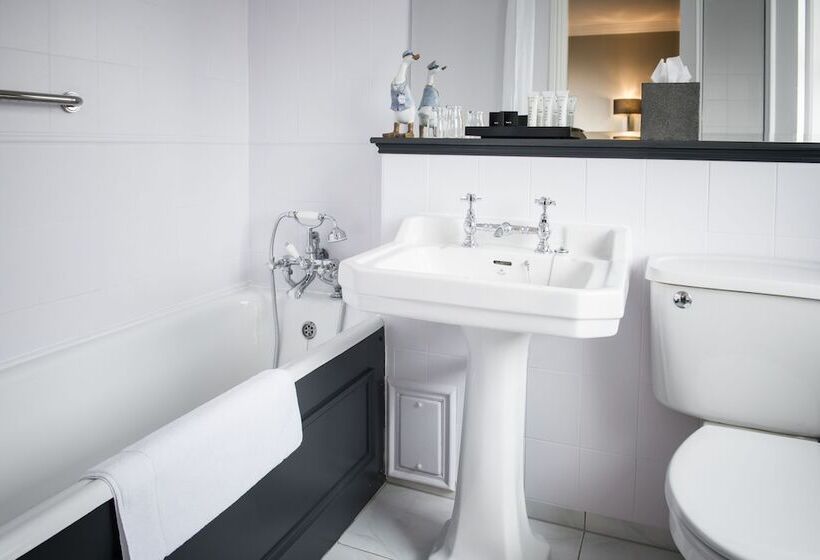 스탠다드 룸, The Metropole Hotel Cork